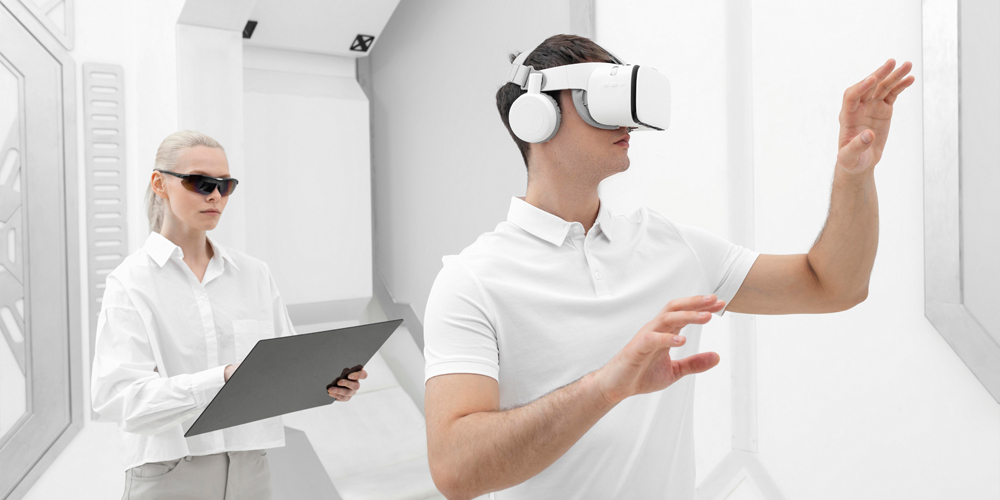 Virtual Reality Redefining Entertainment and Training